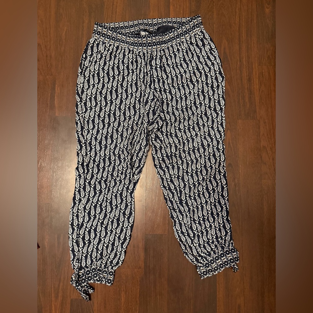 LOFT Navy and White Patterned Pants